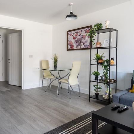 Hemel Apartments - Lilac Luxe Hemel Hempstead Εξωτερικό φωτογραφία